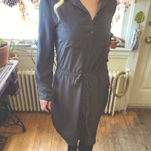 Shirt dress, grey with sewn-in ribbon belt. Old Navy. Size M. 100% Tencel. - Picture 5 of 5